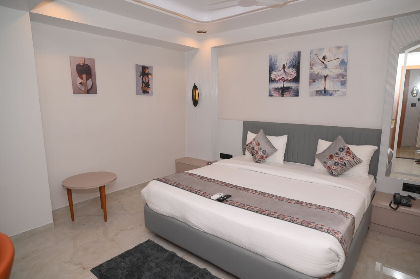 Premium Room